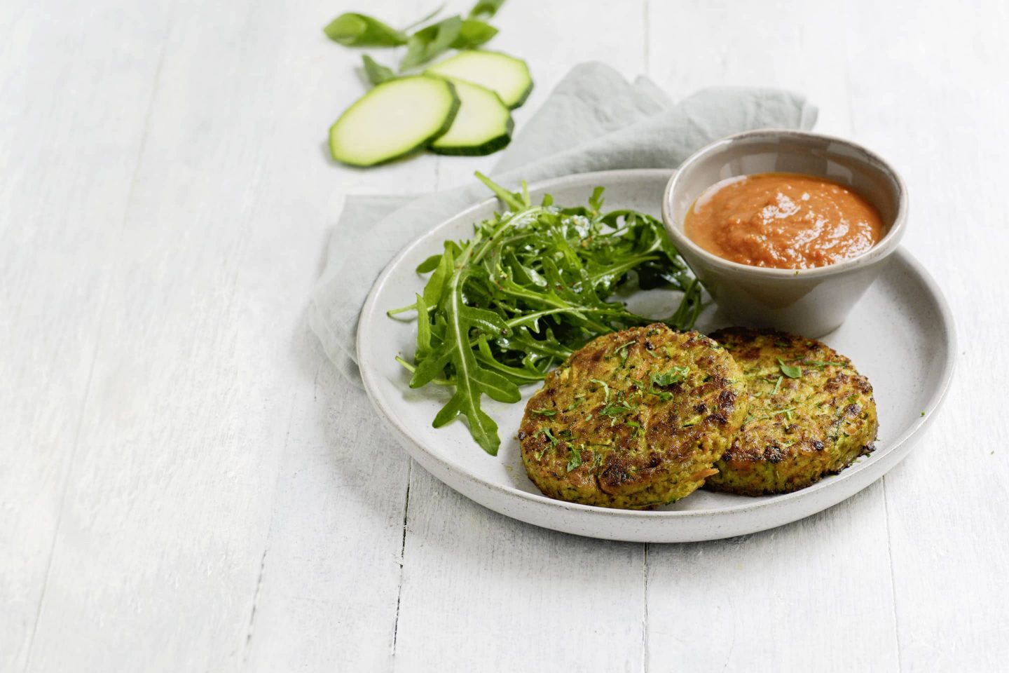 VEGGY Classic Gemüselaibchen mit Tomaten-Paprika-Creme