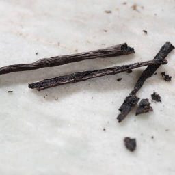 aufgeschnittene Vanilleschoten