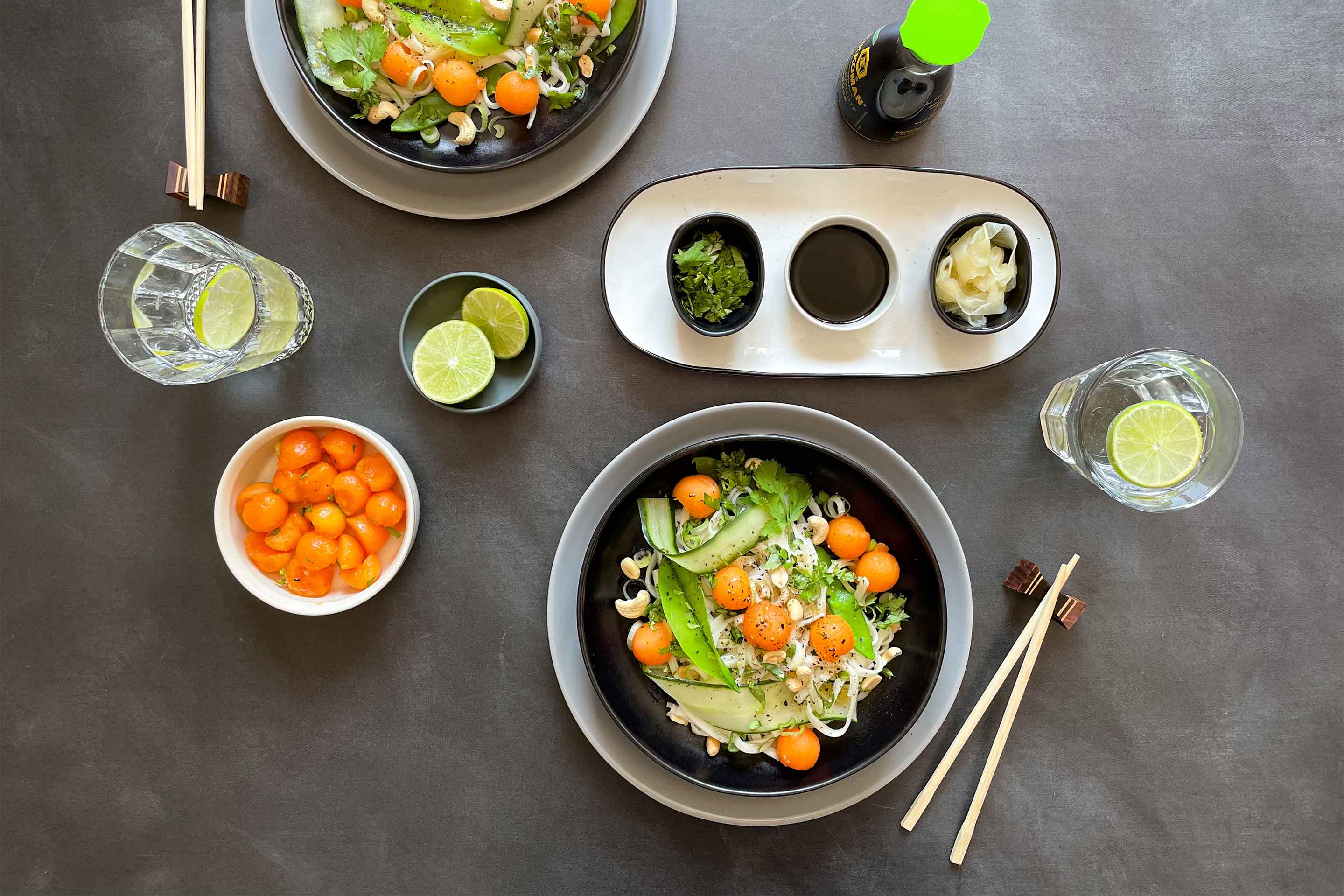 Unser Udon Nudel Salat mit Melone ist frisch und leicht – perfekt für den Sommer.
