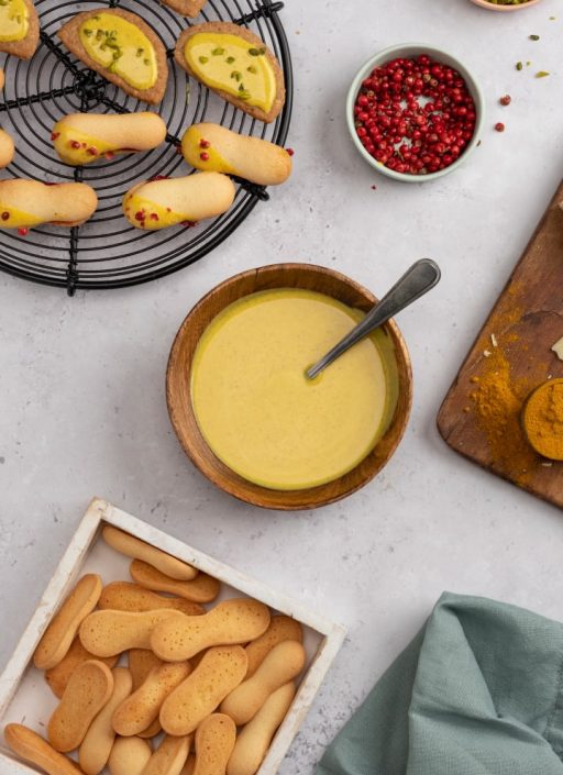 Diese aromatische Golden Milk Glasur schmeckt auf allen Keksen!