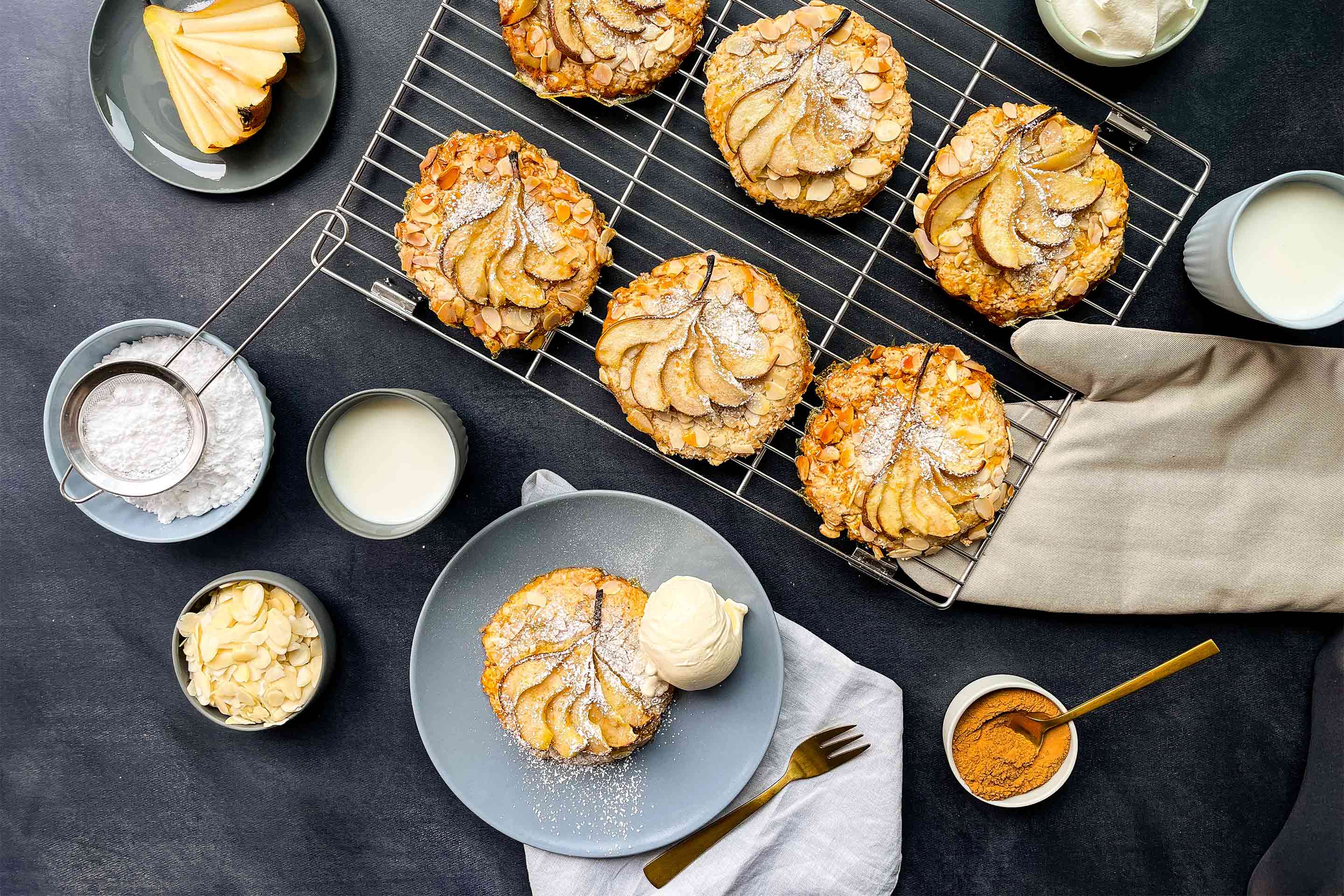 Almond Chrisps With Caramelized Pear Web